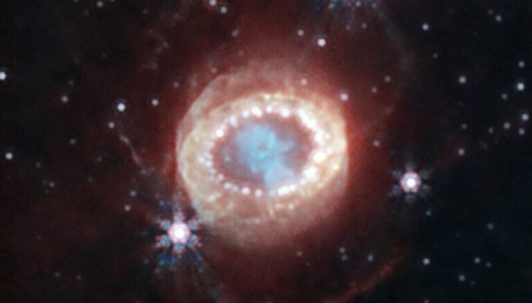 Сверхновая SN 1987A / © NASA/ESA/CSA