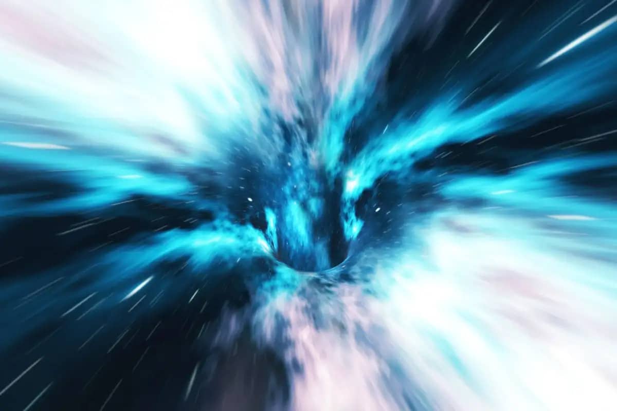 Если проходимые червоточины существуют, ученые могли бы найти такие объекты по раскаленному плазменному облаку, создающему плазменный ветер / © Alamy, Rostislav Zatonskiy