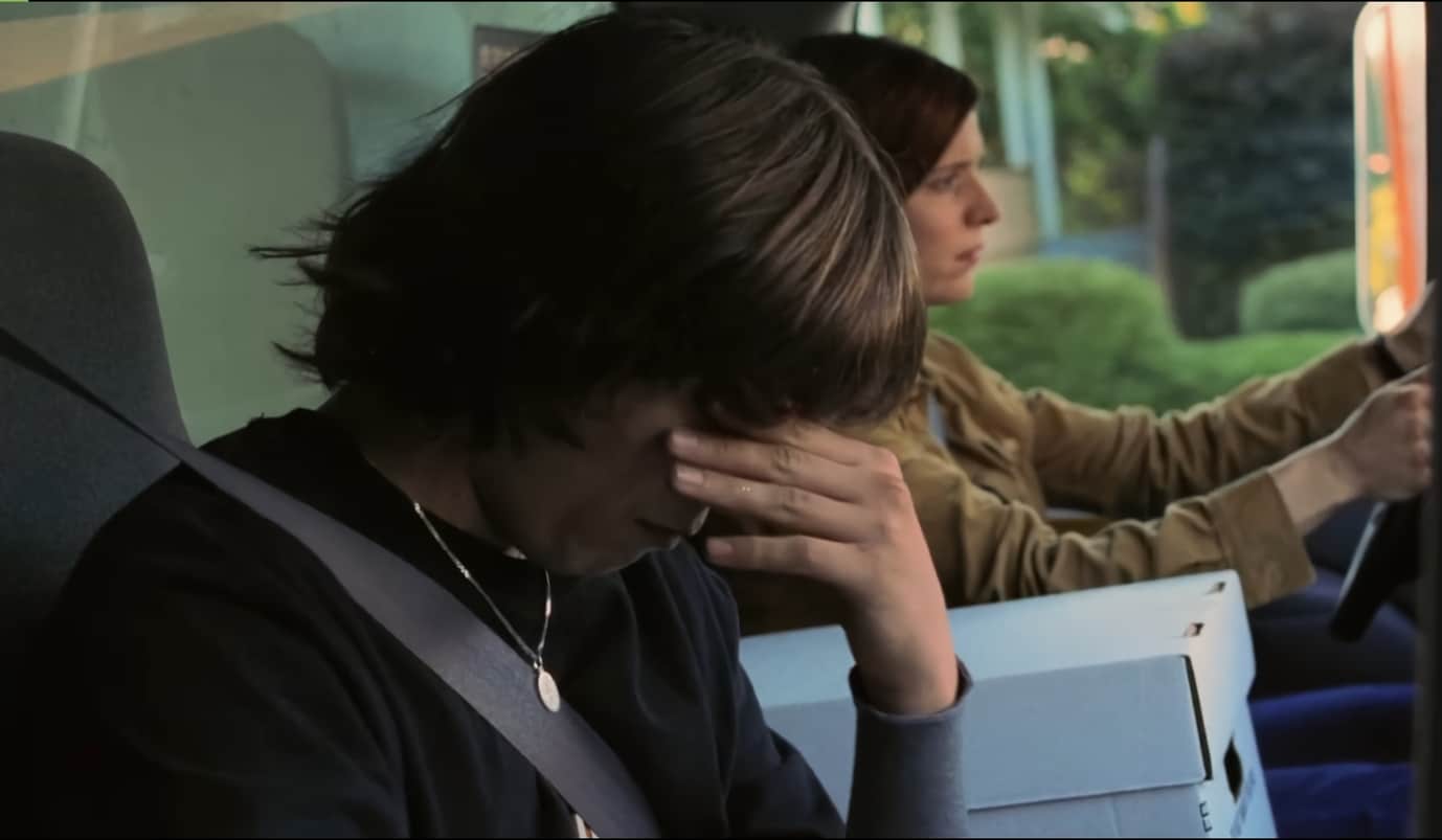 Переезд разрушает социальное окружение детей, заставляя менять школу, компанию друзей и другие привычные для них сообщества / Кадр из фильма «Эффект бабочки», © New Line Cinema