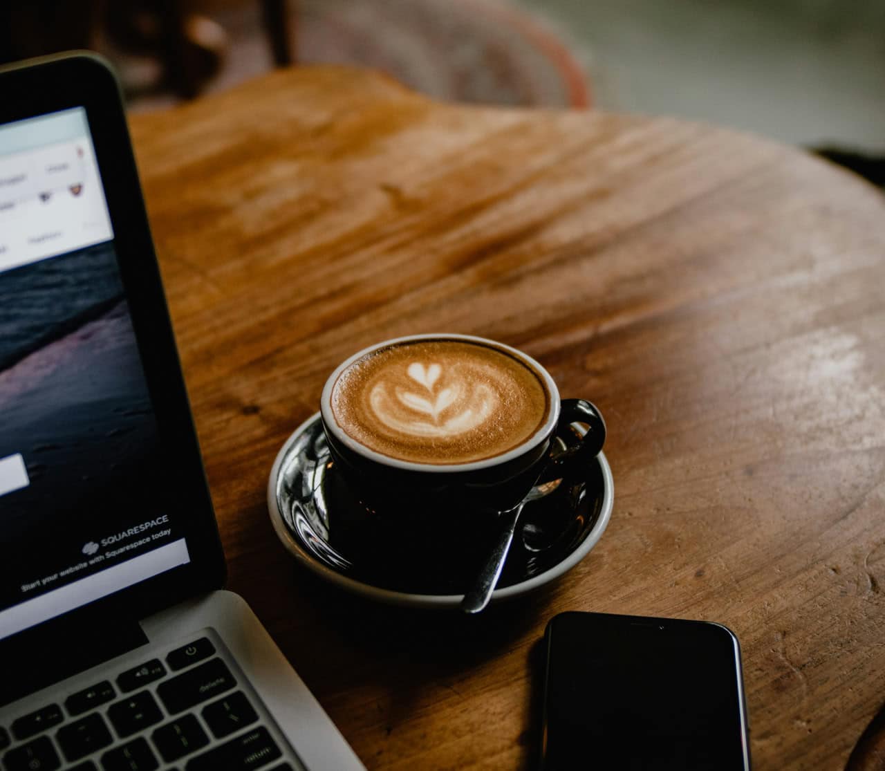 © Roland Denes, unsplash.com