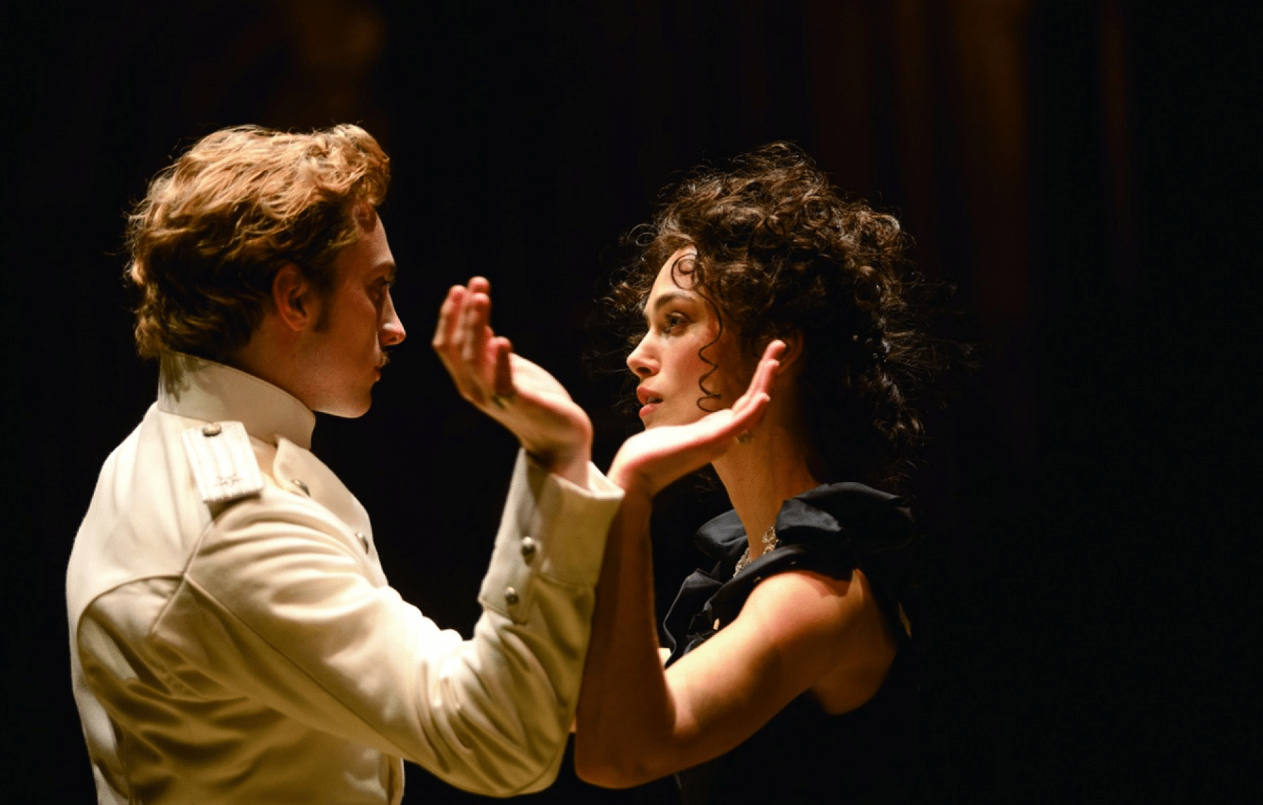 Кадр из к/ф «Анна Каренина» / © Working Title Films
StudioCanal, 	Universal Pictures (Великобритания)
Focus Features (США)