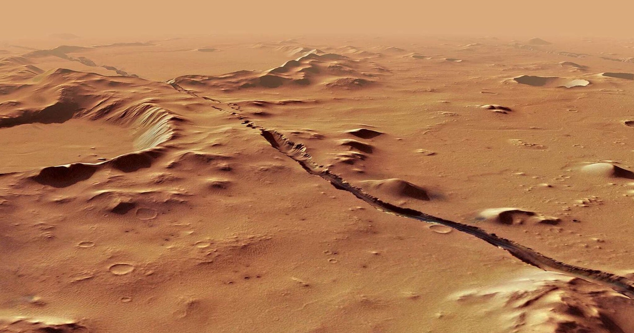 Снимок разлома на поверхности Марса, сделанный в январе 2018 года аппаратом Европейского космического агентства Mars Express / © ESA, DLR, FU Berlin