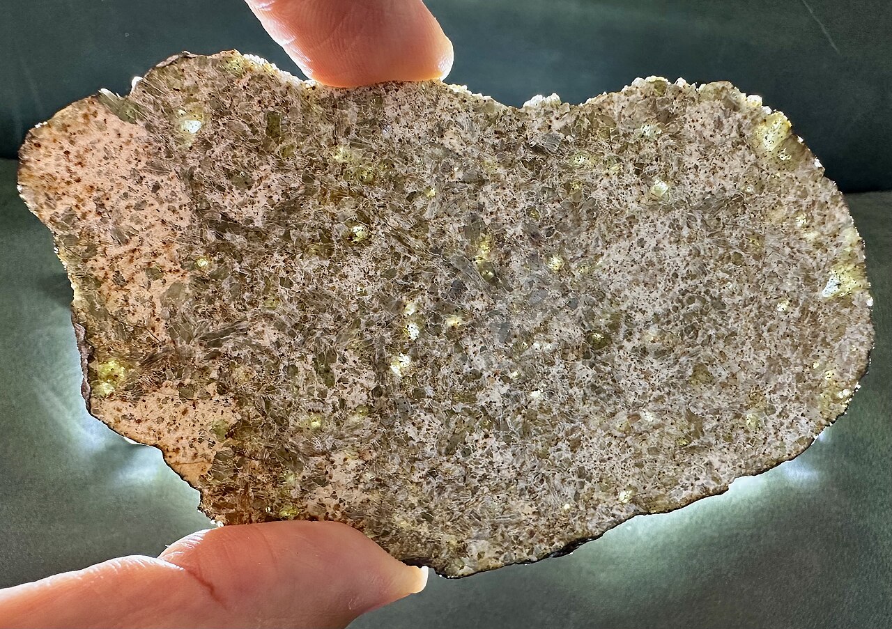 Метеорит NWA 15915, который нашли в 2023 году / © Steve Jurvetson, CC BY 2.0