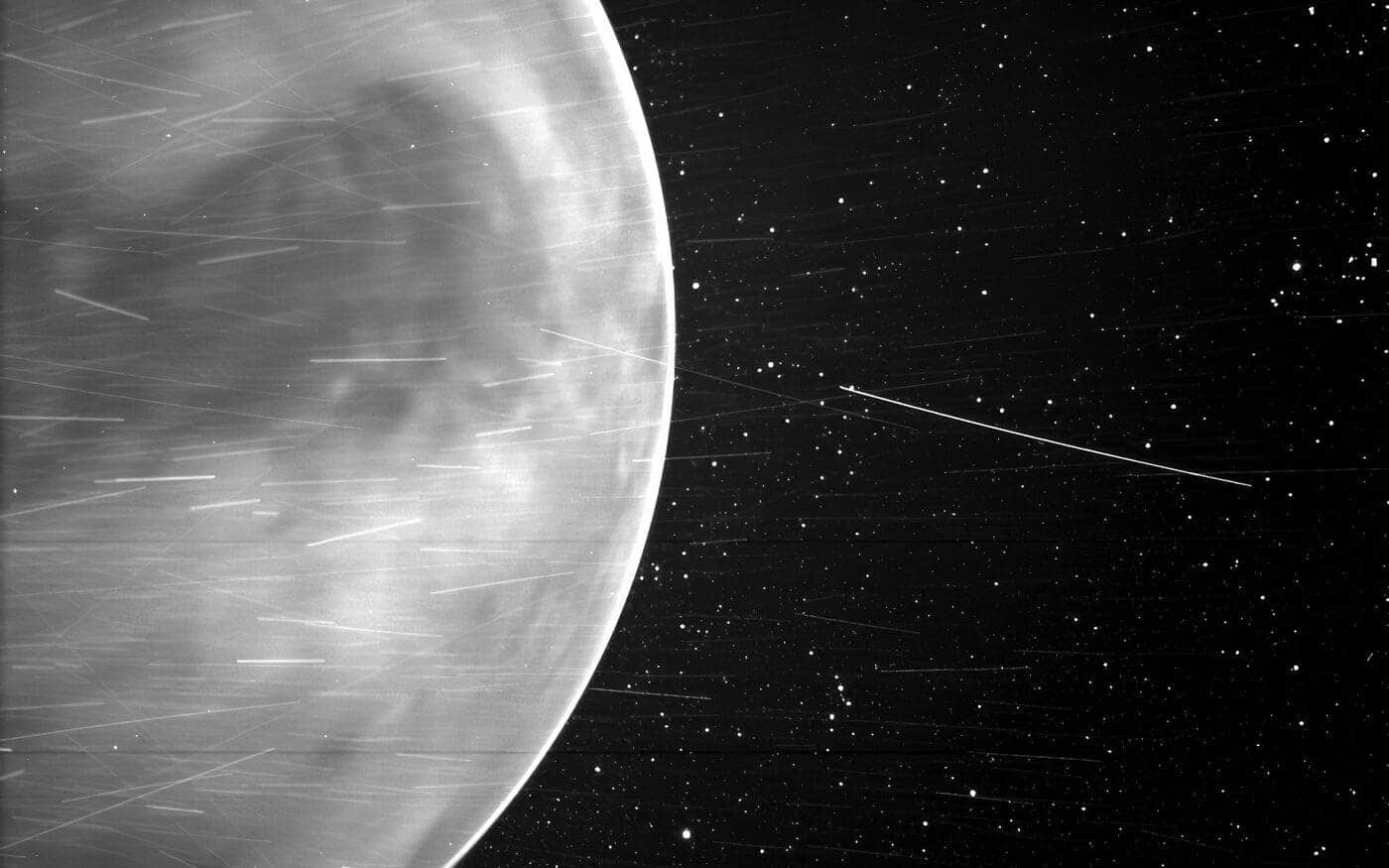 Венера на снимке с борта зонда Parker / © NASA / Johns Hopkins APL/Naval Research Laboratory/Guillermo Stenborg and Brendan Gallagher