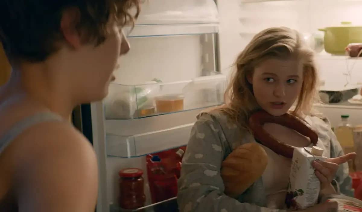 У пациентов, страдающих ожирением и диабетом второго типа, метформин снизил риск развития деменции на 8-12 процентов, а риск смерти — на 26-28 процентов. Кадр из фильма «Я худею» / © Kinopoisk.ru