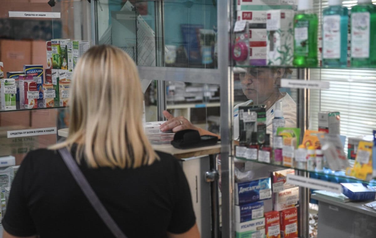 Парацетамол входит в состав сотен медикаментов, в том числе — многих лекарств от кашля и простуды для детей / © Артем Устюжанин, 72.ru