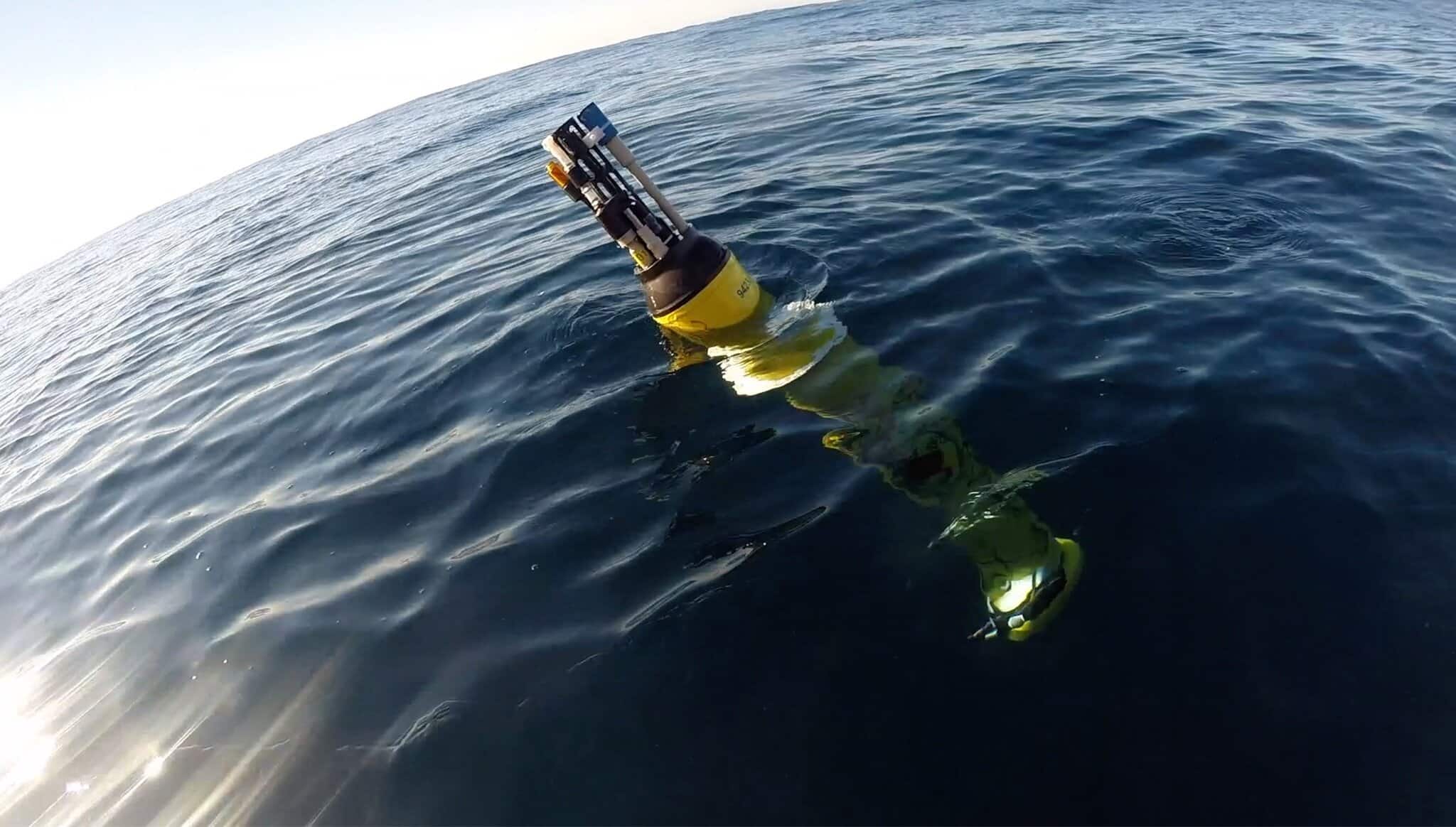 Автоматический буй для измерения параметров морской воды / ©Исследовательского института аквариума залива Монтерей (MBARI)