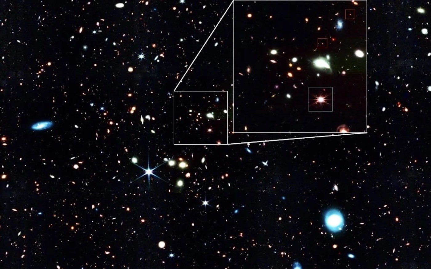 Изображение «маленькой красной точки», полученное телескопом «Джейс Уэбб» / © NASA, ESA, CSA, J. Matthee (ISTA), R. Mackenzie (ETH Zurich), D. Kashino (National Observatory of Japan), S. Lilly (ETH Zurich)