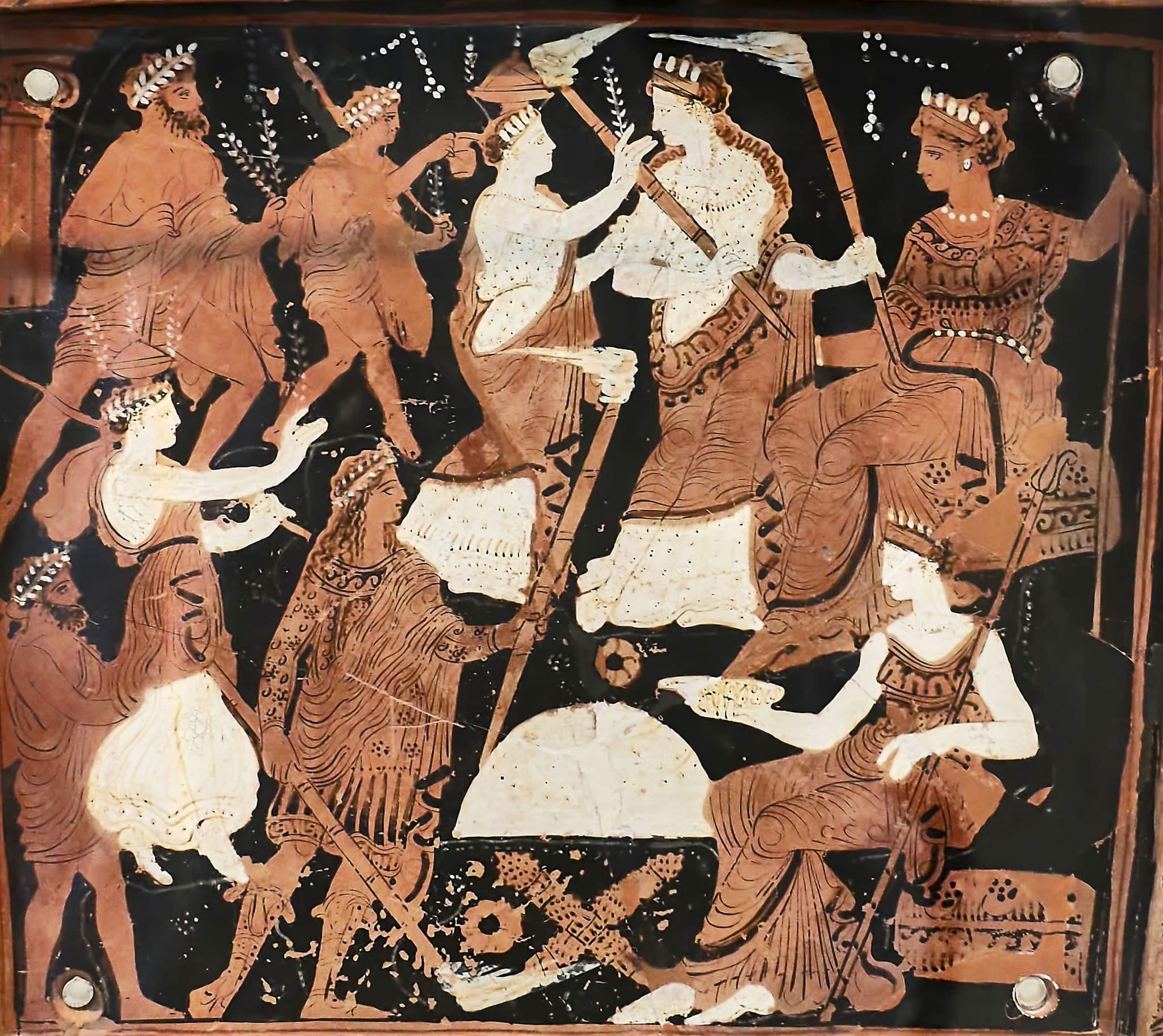 Изображение элевсинской мистерии на терракотовой вотивной доске. Сверху Деметра, Персефона и Иакх встречают процессию посвещаемых, середина IV века до н.э.  / © Национальный археологический музей Афин, George E. Koronaios