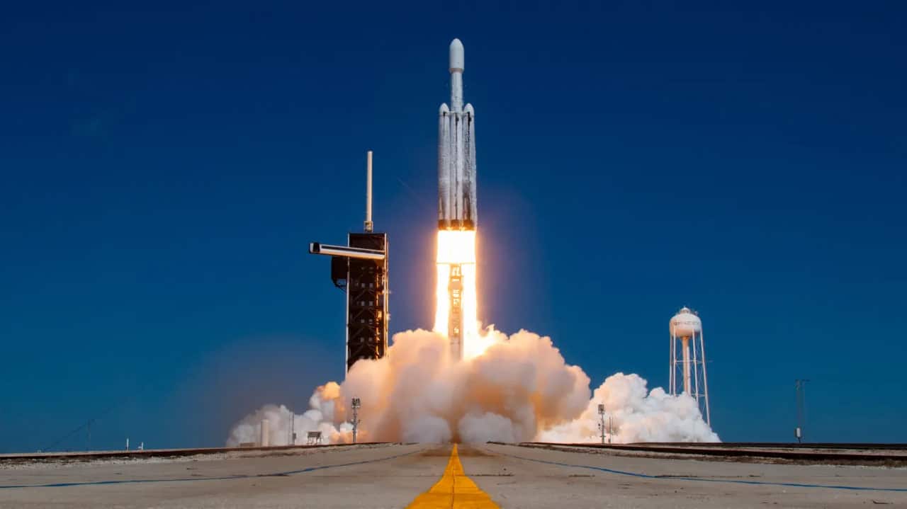 Запуск телескопа на ракете Falcon Heavy / © NASA